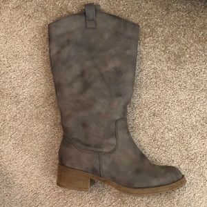 Women’s boots
